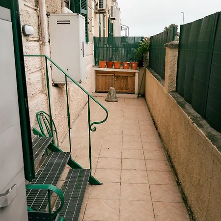 Le Delle Rose * 奇维塔韦基亚